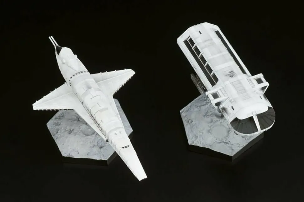 2001: A Space Odyssey - Orion III & Moon Rocket Bus 1/400 & 1/150 Scale Replica Model 2-Pack
