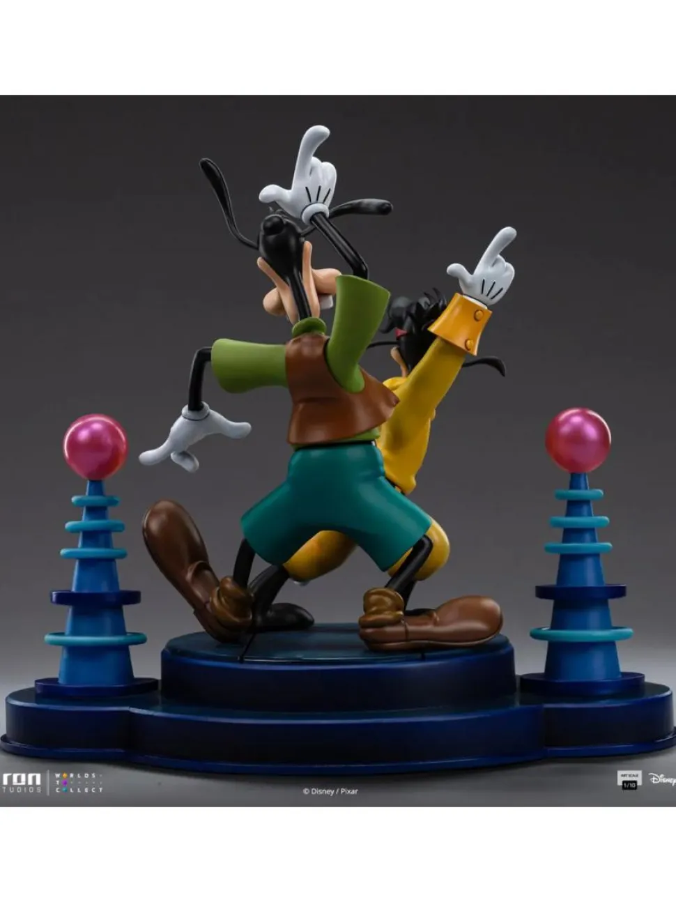 A Goofy Movie (1995) - Goofy & Max 1/10th Scale Statue
