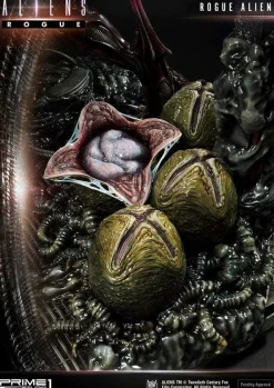Aliens - Rogue Alien Battle 26” Diorama Statue