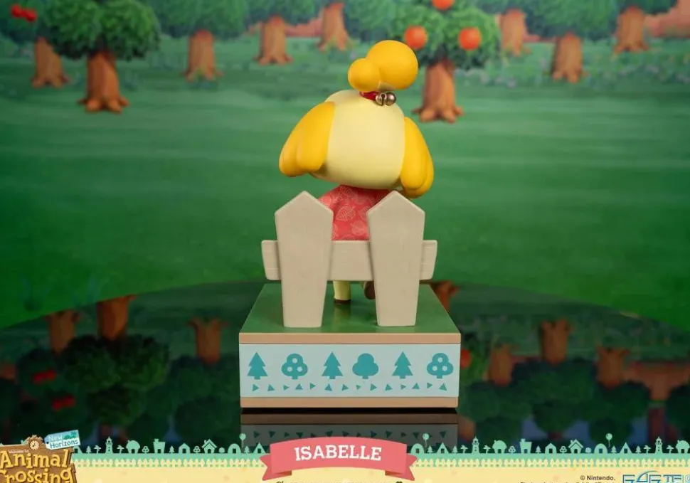 Animal Crossing: New Horizons - Isabelle 8" PVC Statue