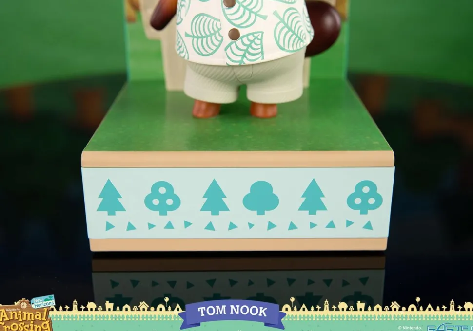 Animal Crossing: New Horizons - Tom Nook (Exclusive Edition) 10" PVC Statue