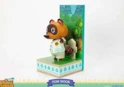 Animal Crossing: New Horizons - Tom Nook (Exclusive Edition) 10