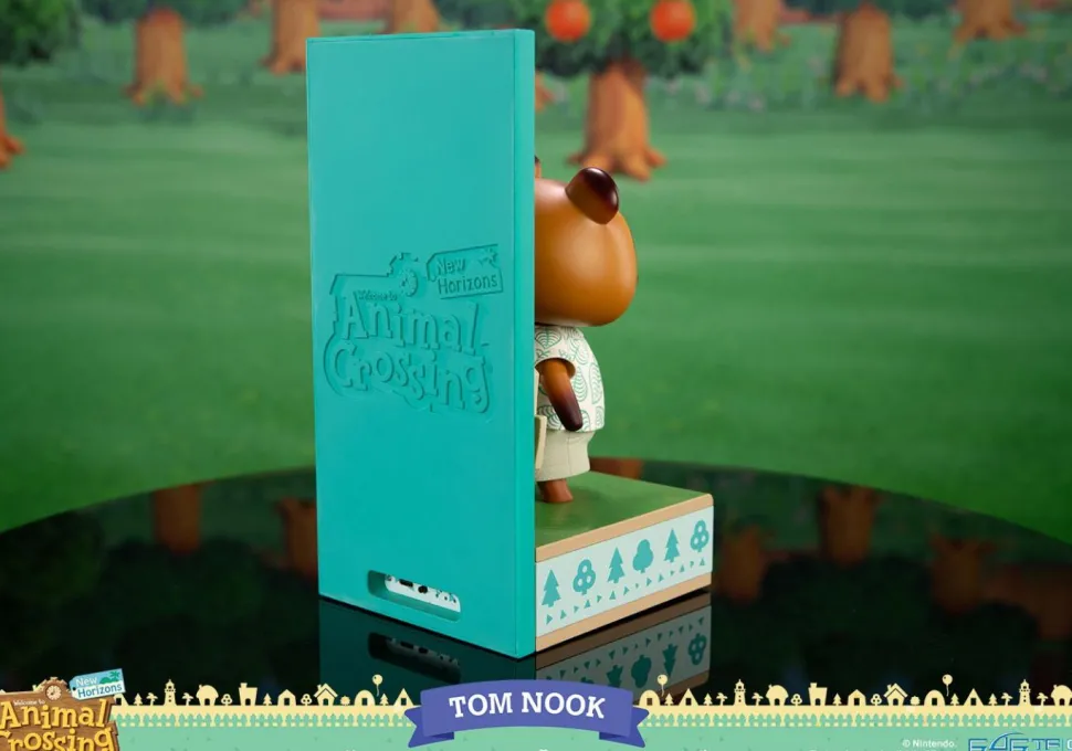 Animal Crossing: New Horizons - Tom Nook (Exclusive Edition) 10" PVC Statue