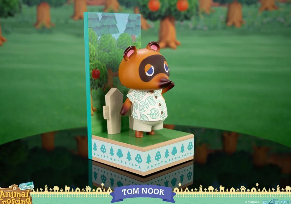 Animal Crossing: New Horizons - Tom Nook (Exclusive Edition) 10" PVC Statue