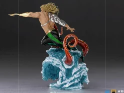 Aquaman - Aquaman Deluxe 1/10th Scale Statue