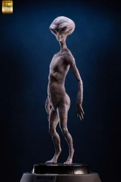 Art of Steve Wang - Reptilian Grey 1/3 Scale Maquette Statue