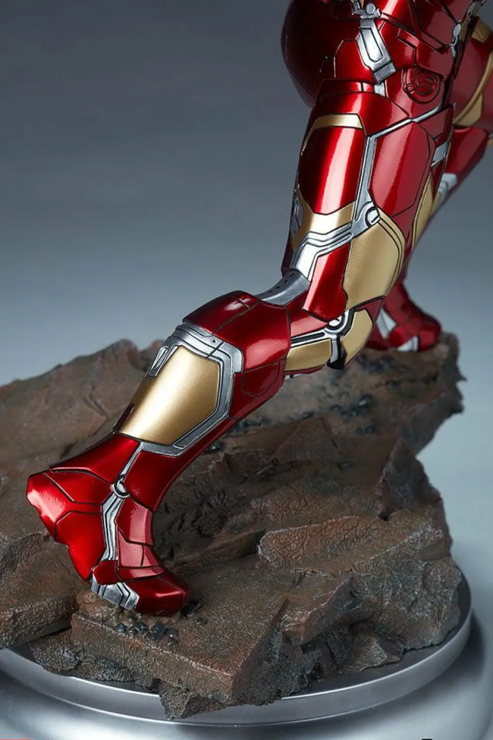 Avengers 2: Age of Ultron - Iron Man Mark XLIII (43) 1/4 Scale Maquette Statue