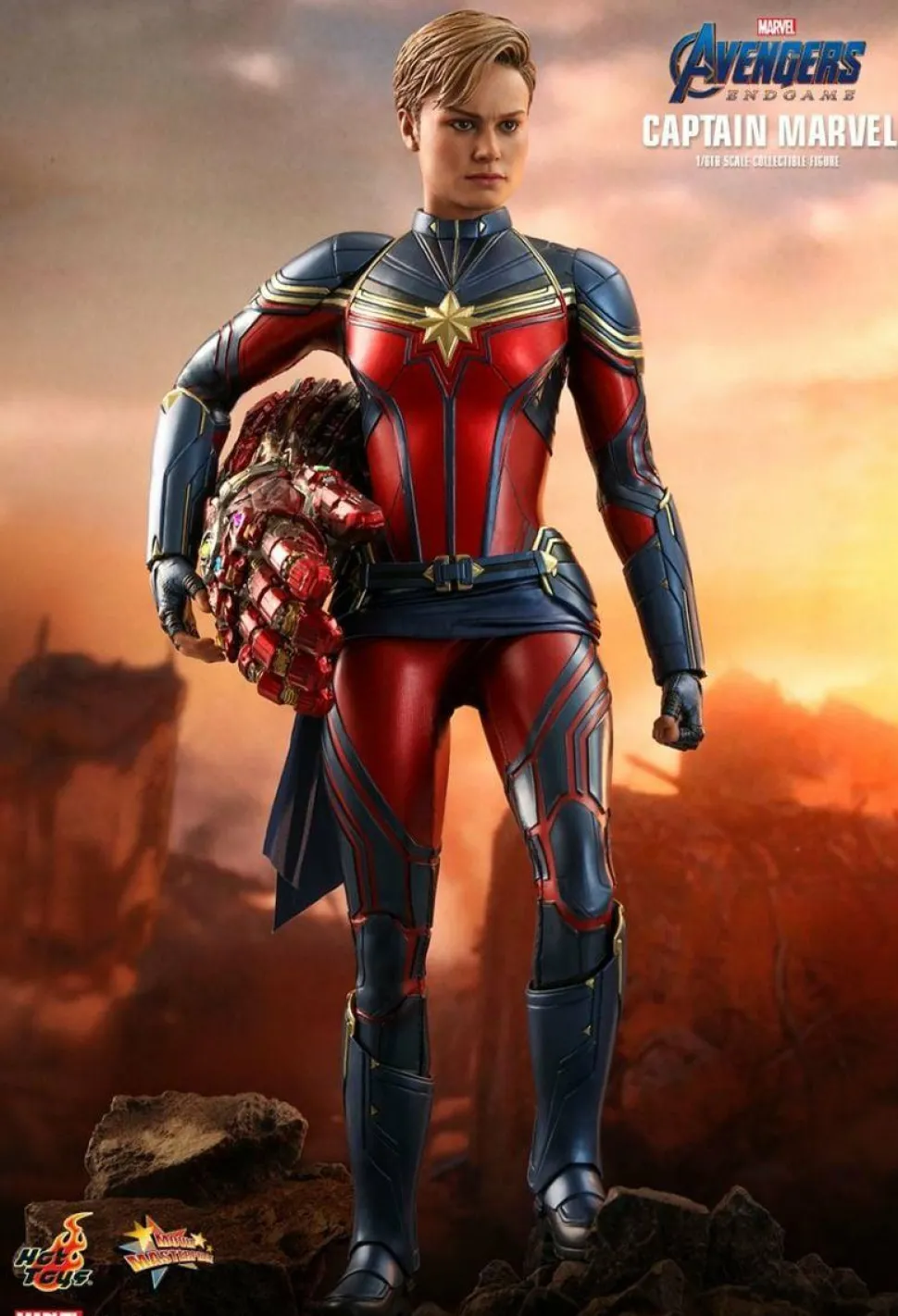 Avengers 4: Endgame - Captain Marvel 1/6th Scale Hot Toys Action Figure (Int Sales Only)