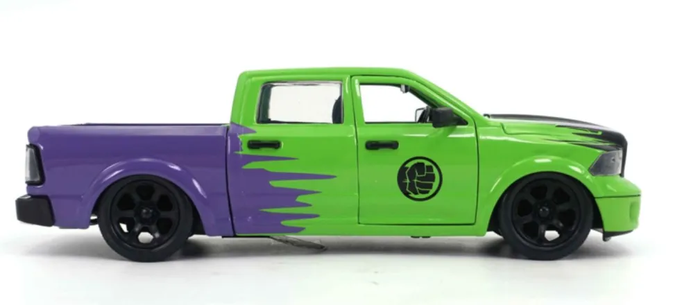Avengers - Hulk & 2014 Dodge Ram 1500 1/24th Scale Die-Cast Vehicle Replica