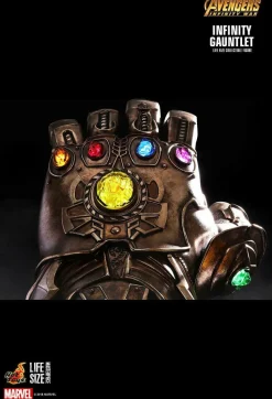 Avengers 3: Infinity War - Infinity Gauntlet 1:1 Scale Life-Size Replica