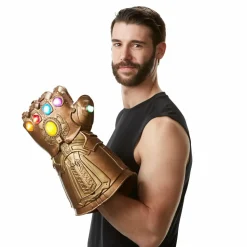 Avengers 3: Infinity War - Infinity Gauntlet Marvel Legends 1:1 Scale Life-Size Prop Replica