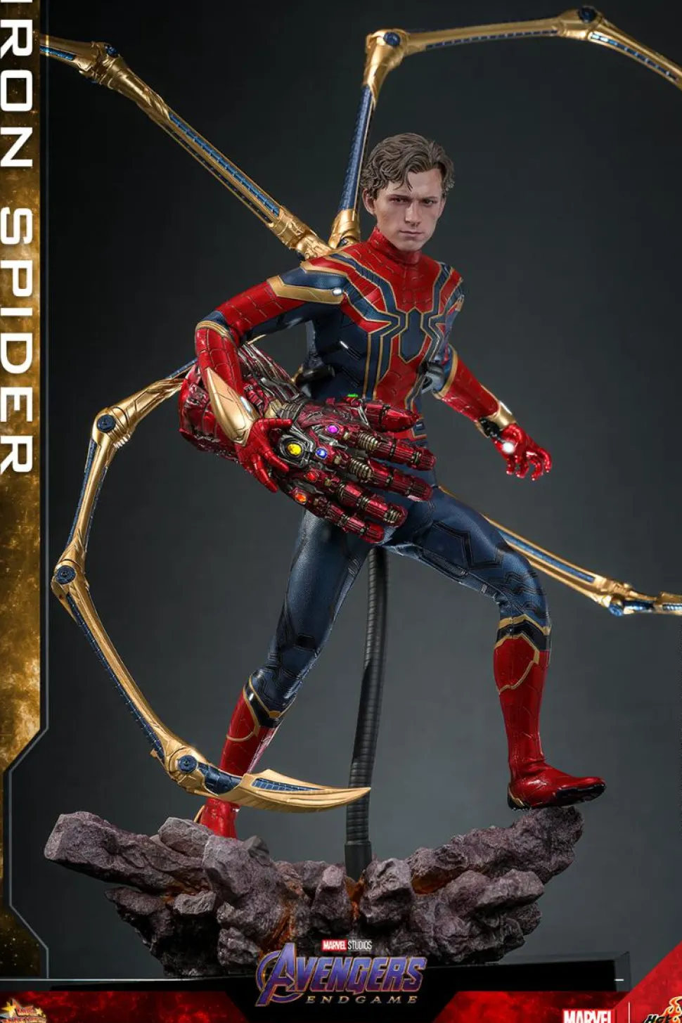 Avengers: Endgame - Iron Spider 1/6th Scale Hot Toys Action Figure
