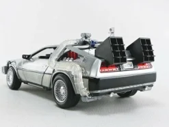 Back to the Future 2 - DeLorean Time Machine Hollywood Rides 1/24th Scale Die-Cast Vehicle