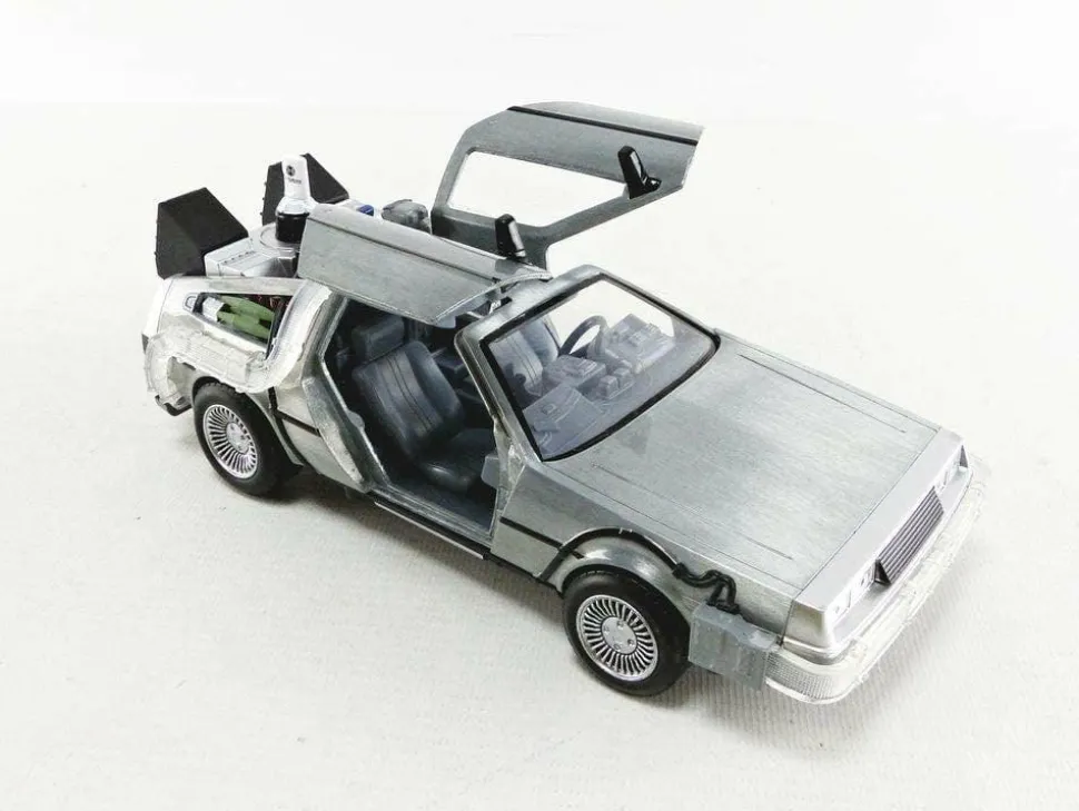 Back to the Future 2 - DeLorean Time Machine Hollywood Rides 1/24th Scale Die-Cast Vehicle