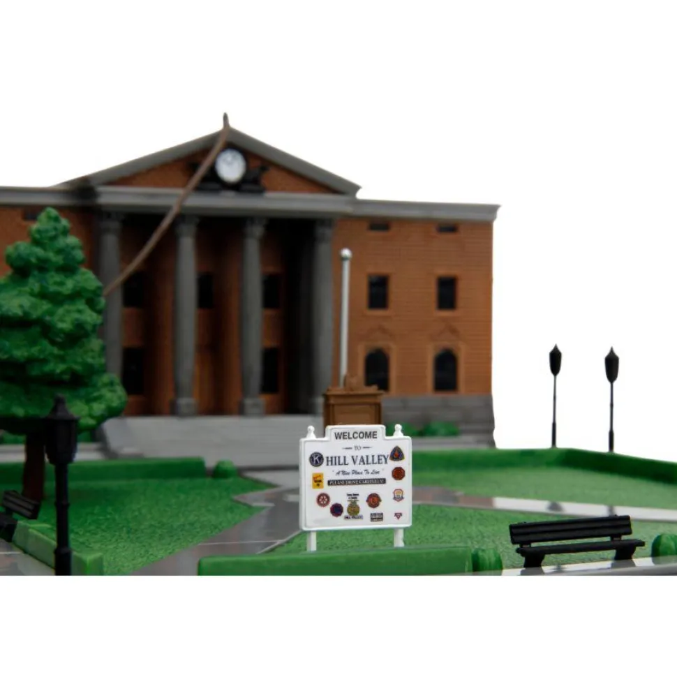 Back to the Future - Hill Valley Courthouse Nano Scene 1.65" Scale Die-Cast Vehicle Diorama Playset