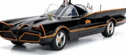 Batman (1966) - Batman and Robin with Batmobile 1/18th Scale Hollywood Rides Die-Cast Vehicle Replica