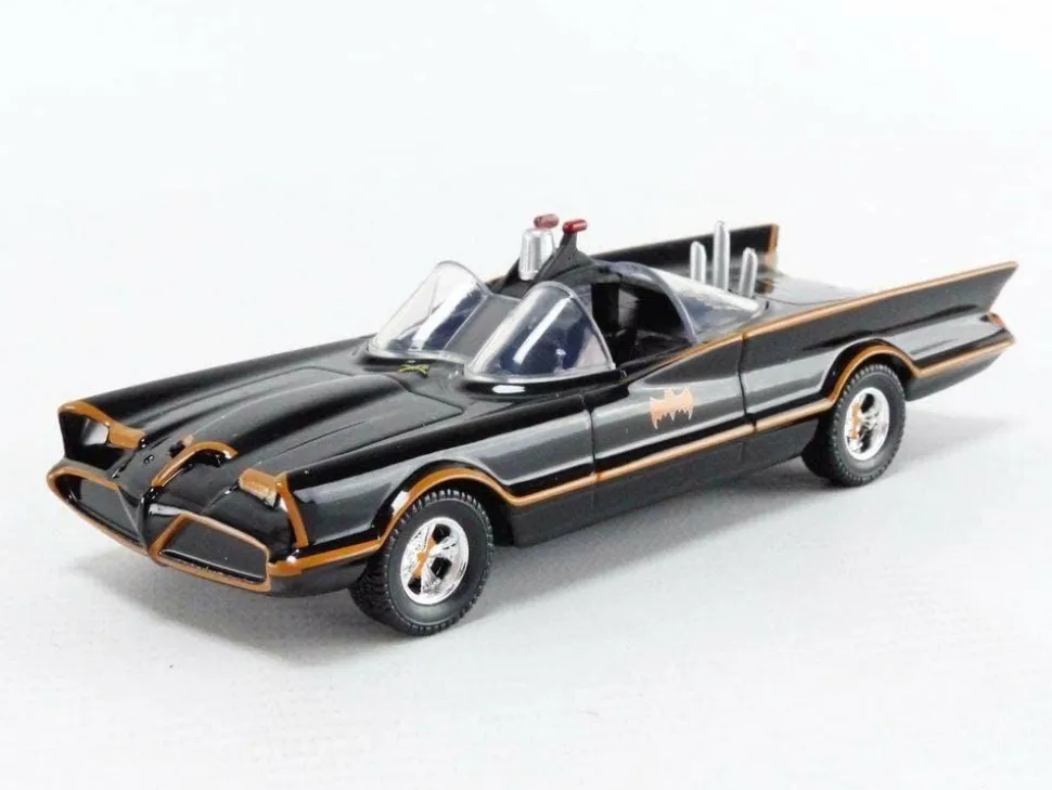 Batman (1966) - Batman with Batmobile 1/32 Scale Hollywood Rides Die-Cast Vehicle Replica