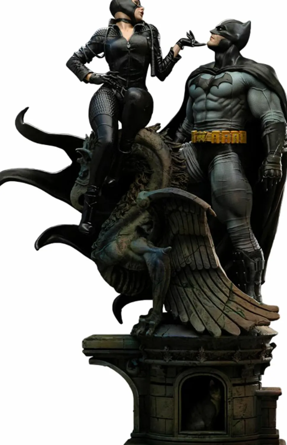 Batman - Batman & Catwoman 1/6th Scale Diorama Statue