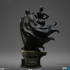 Batman - Batman & Catwoman 1/6th Scale Diorama Statue