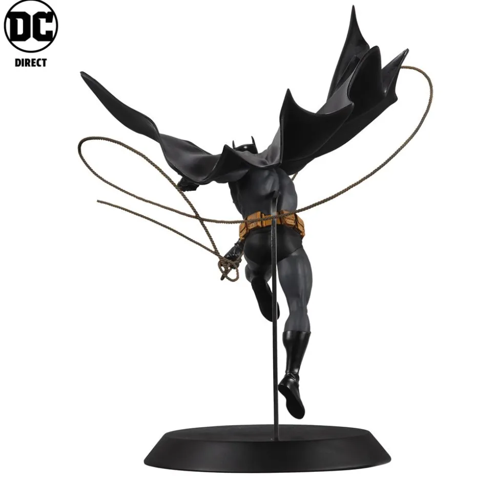 Batman - Batman by Dan Mora DC Designer Series 1/6th Scale Statue