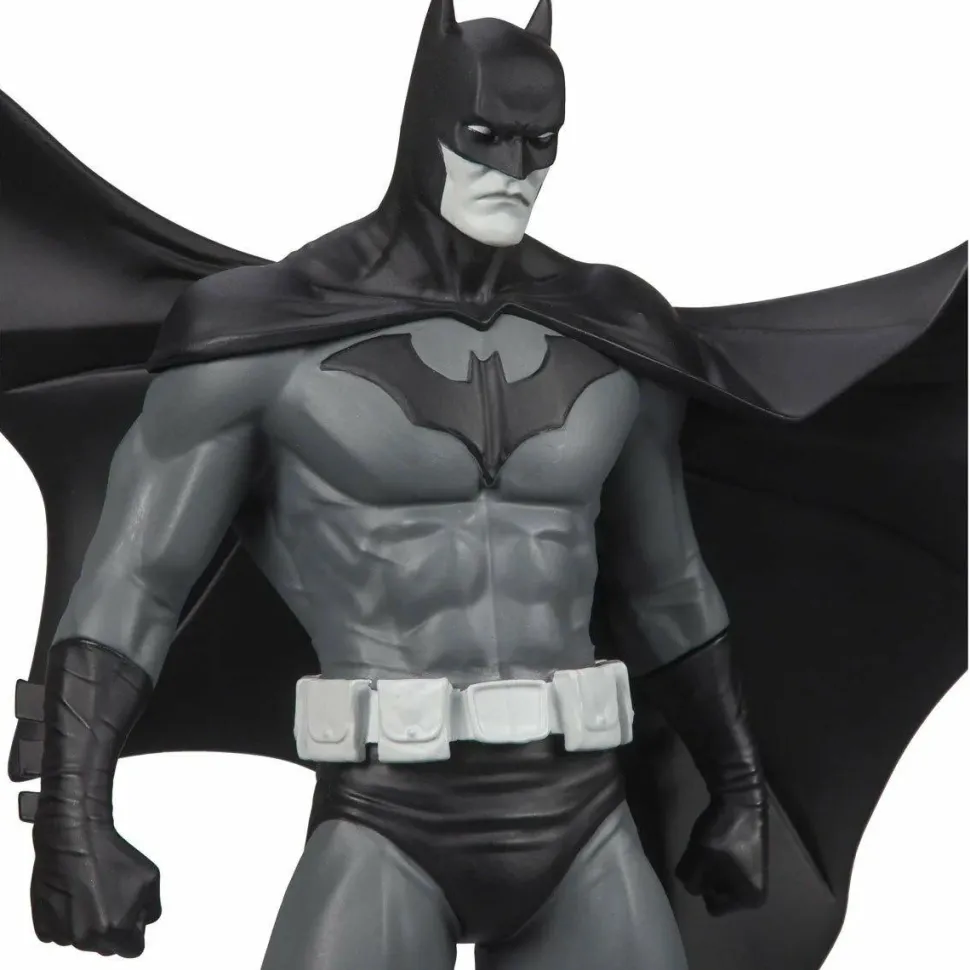 Batman - Batman by Jorge Jimenez Black & White 1/10th Scale Statue