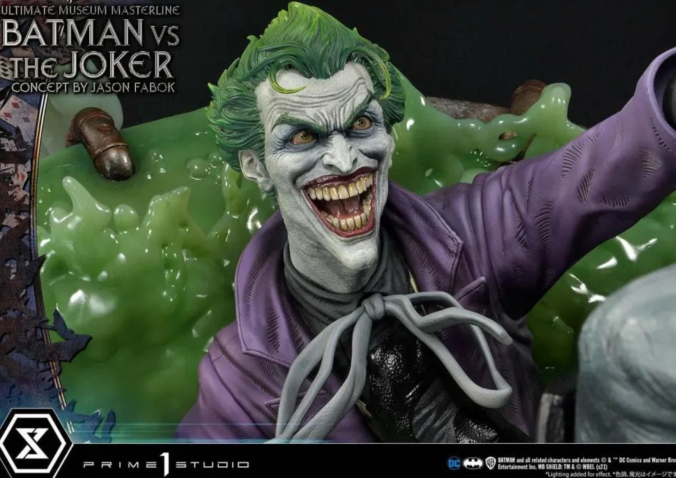Batman - Batman vs The Joker 1/3 Scale Statue