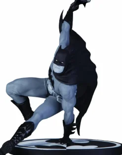 Batman - Black and White Batman 6.25" Statue by Bryan Hitch **Non-Mint Packaging**
