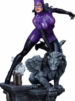 Batman - Catwoman (Purple Edition) 1/4 Scale Maquette Statue