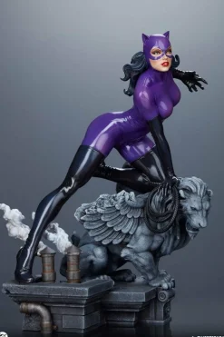 Batman - Catwoman (Purple Edition) 1/4 Scale Maquette Statue