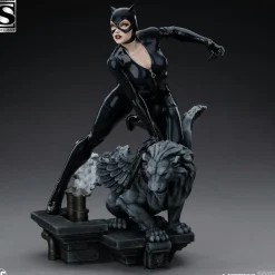 Batman - Catwoman 1/6th Scale Maquette Statue
