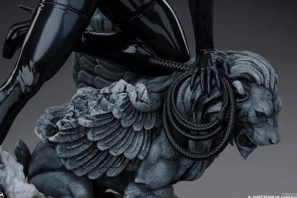 Batman - Catwoman 1/6th Scale Maquette Statue