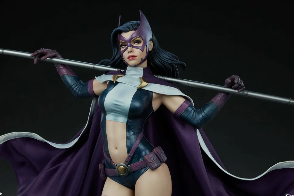 Batman - Huntress Premium Format Statue