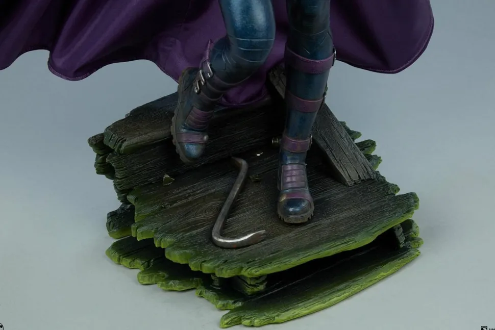 Batman - Huntress Premium Format Statue