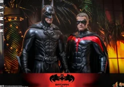 Batman & Robin (1997) - Batman 1/6th Scale Hot Toys Action Figure