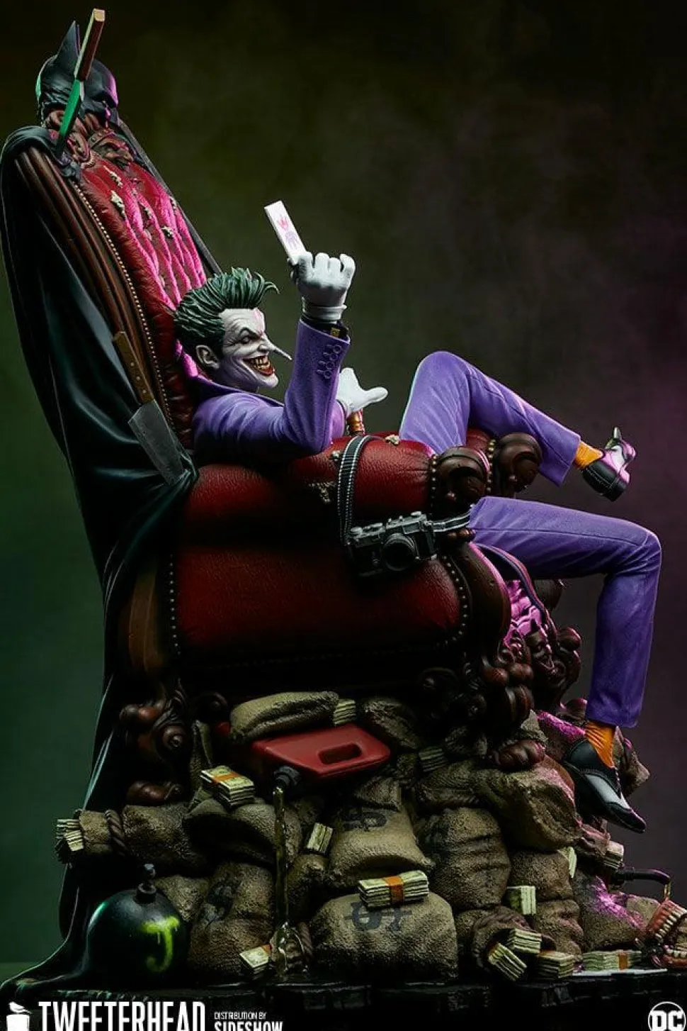 Batman - The Joker Deluxe 1/6th Scale Maquette Statue