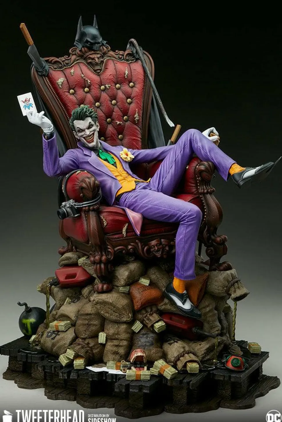Batman - The Joker Deluxe 1/6th Scale Maquette Statue
