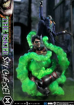 Batman - The Joker “Say Cheese” 1/3 Scale Statue