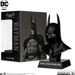 Batman: Arkham Asylum - Batman Cowl 1/3rd Scale Replica PVC Statue