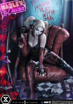 Batman: Arkham City - Harley Quinn Deluxe 1/3 Scale Statue