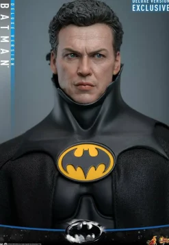 Batman Returns (1992) - Batman (2.0) Deluxe Version 1/6th Scale Hot Toys Action Figure