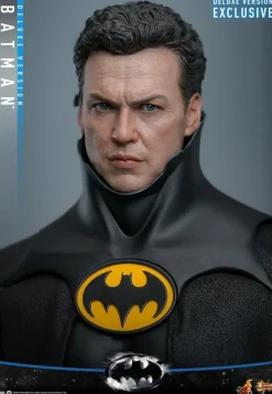 Batman Returns (1992) - Batman (2.0) Deluxe Version 1/6th Scale Hot Toys Action Figure