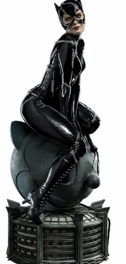Batman Returns - Catwoman 1/4th Scale Legacy Statue
