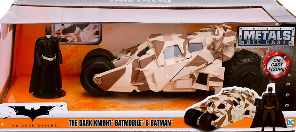 Batman: The Dark Knight - Batman with Camouflage Batmobile Tumbler 1/24th Scale Hollywood Rides Die-Cast Vehicle Replica
