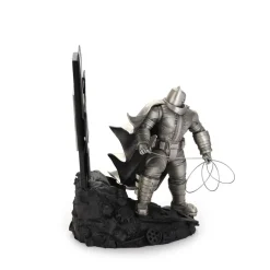Batman: The Dark Knight Returns - Batman Limited Edition 11