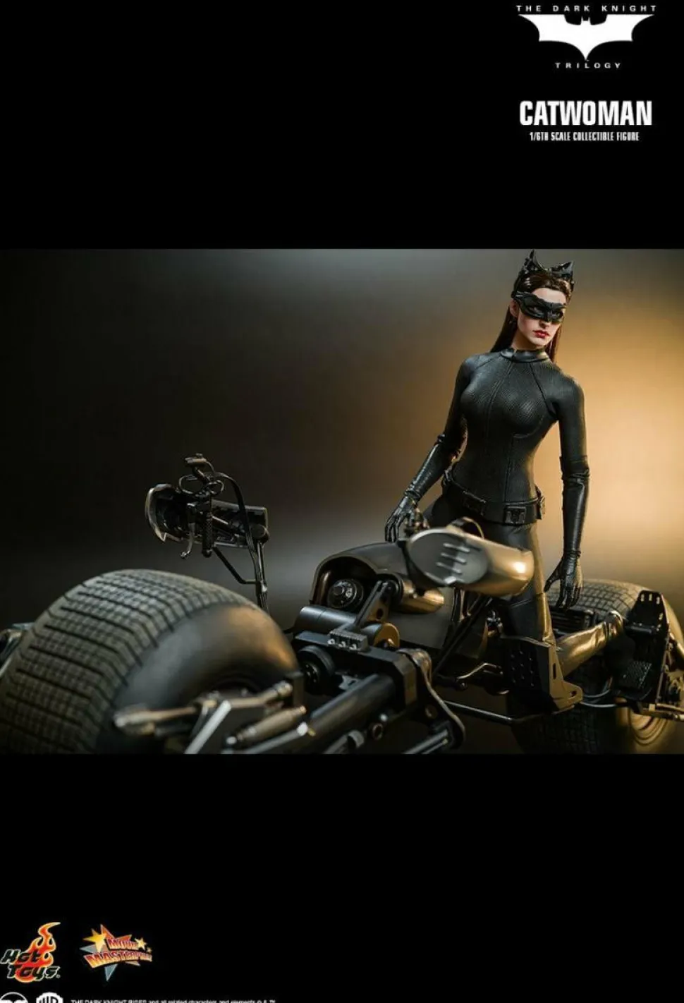 Batman: The Dark Knight Rises - Catwoman 1/6th Scale Hot Toys Action Figure