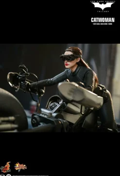Batman: The Dark Knight Rises - Catwoman 1/6th Scale Hot Toys Action Figure