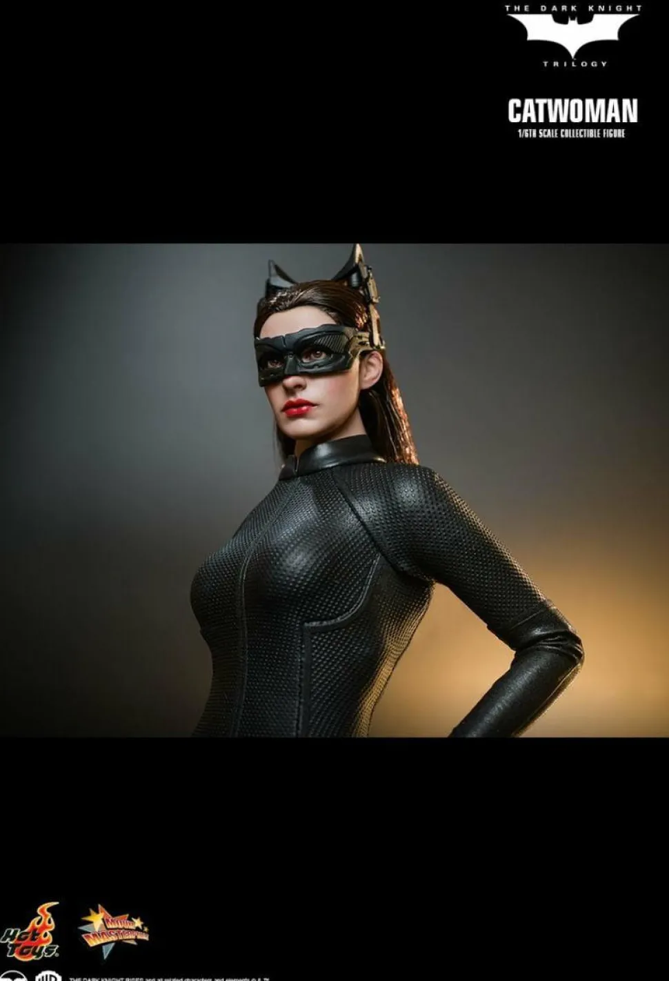 Batman: The Dark Knight Rises - Catwoman 1/6th Scale Hot Toys Action Figure