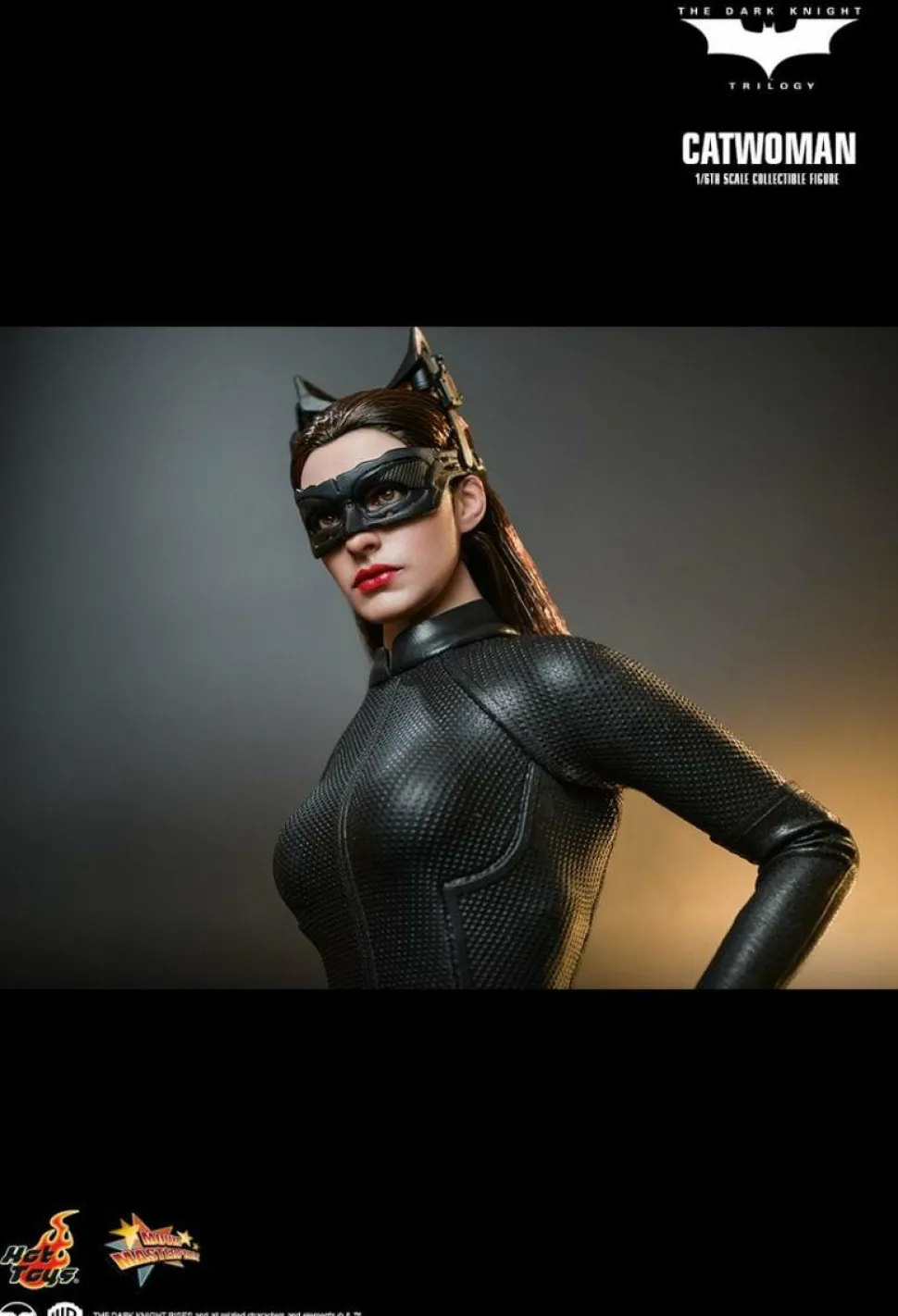 Batman: The Dark Knight Rises - Catwoman 1/6th Scale Hot Toys Action Figure