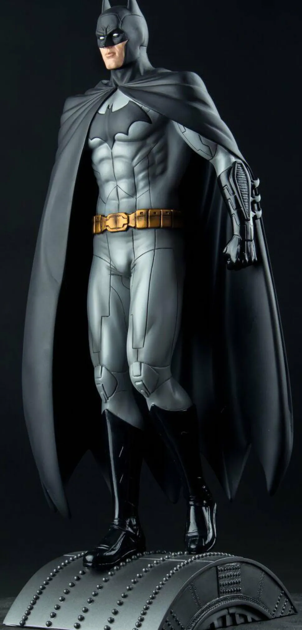 Batman: The New 52 - Batman 1/6th Scale Limited Edition Statue