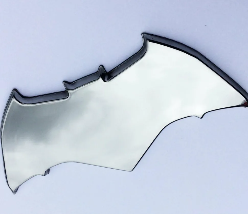 Batman v Superman: Dawn of Justice - Batman Chrome Premium Emblem